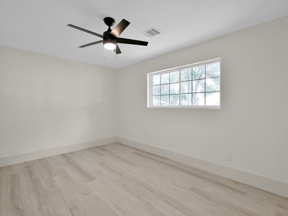 6026 Willowbend Boulevard, Houston TX 77096