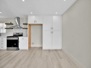 6026 Willowbend Boulevard, Houston TX 77096