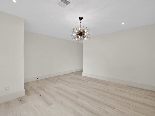 6026 Willowbend Boulevard, Houston TX 77096