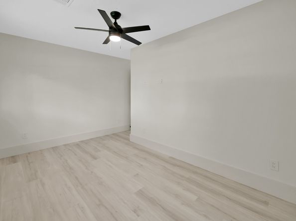 6026 Willowbend Boulevard, Houston TX 77096