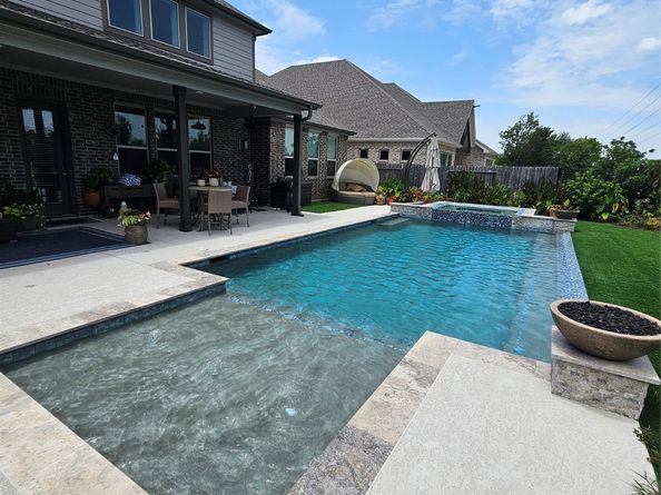 1013 Goose Creek Street, Webster TX 77598