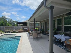 1013 Goose Creek Street, Webster TX 77598