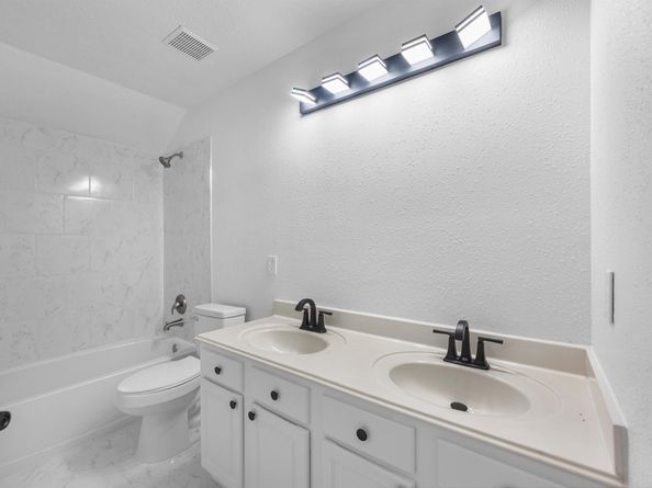 126 Oryan Court, Houston TX 77015