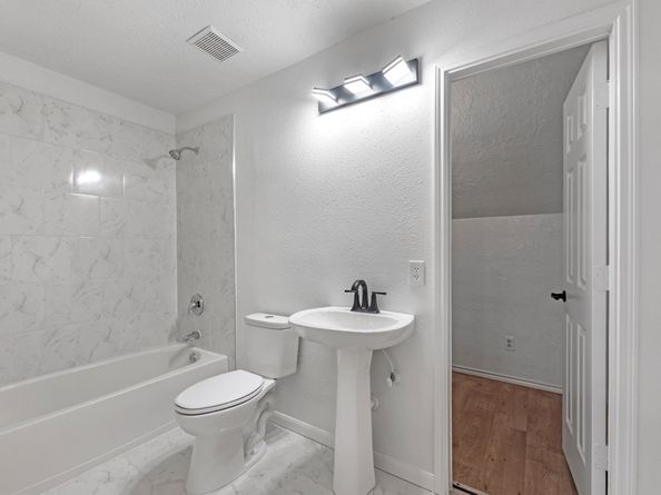 126 Oryan Court, Houston TX 77015