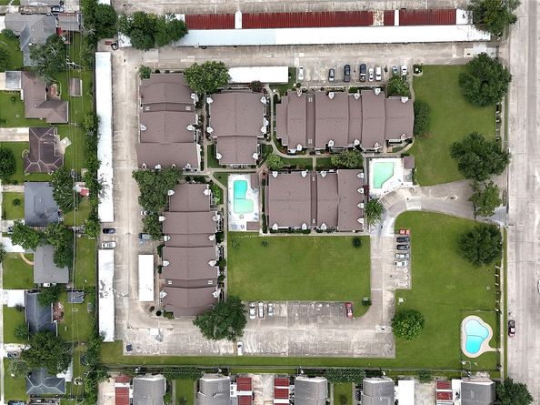 2011 Spenwick Drive 415, Houston TX 77055