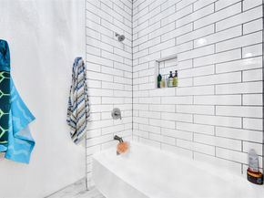 2011 Spenwick Drive 415, Houston TX 77055