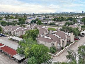 2011 Spenwick Drive 415, Houston TX 77055