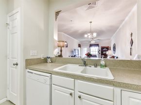 2815 Kings Crossing Drive 319, Houston TX 77345