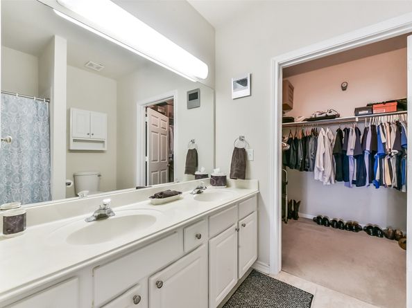 2815 Kings Crossing Drive 319, Houston TX 77345