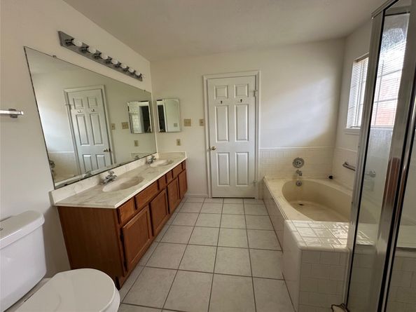 14202 Misty Knoll Court, Houston TX 77062