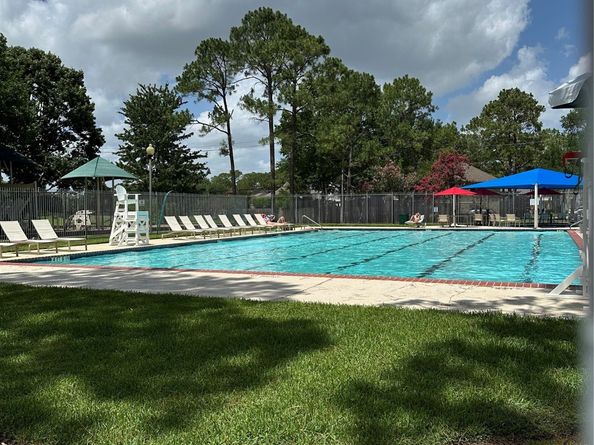 14202 Misty Knoll Court, Houston TX 77062