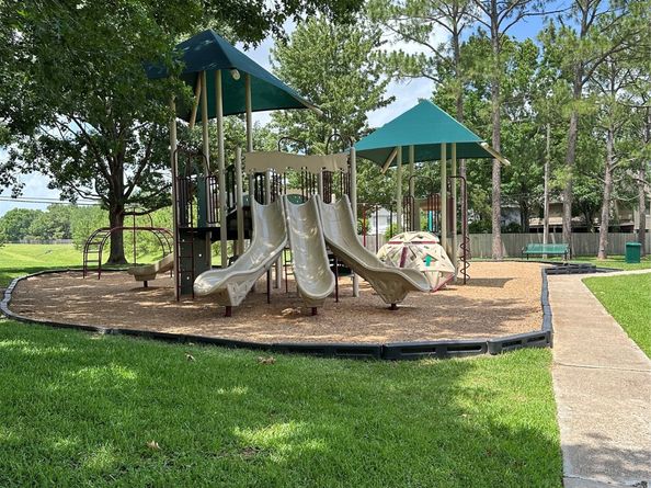 14202 Misty Knoll Court, Houston TX 77062