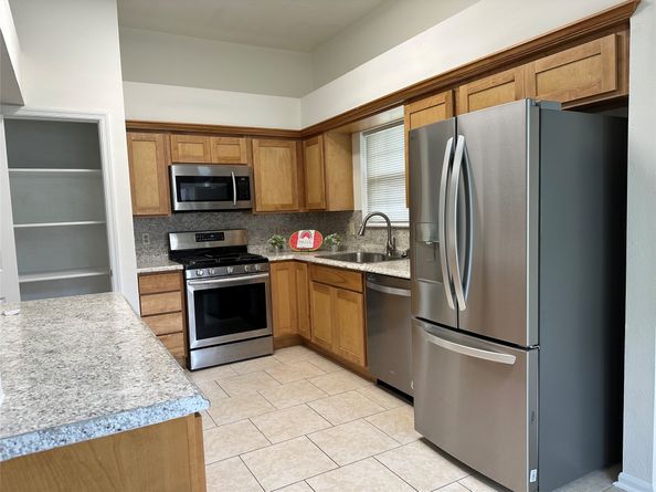 14202 Misty Knoll Court, Houston TX 77062