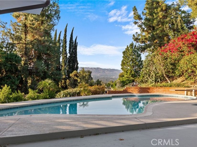 4920 Tarzana Woods Drive, Tarzana, CA 91356 For Sale