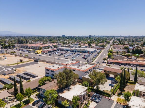 721 W La Palma Avenue, Anaheim CA 92801