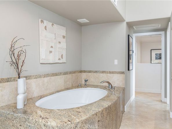 11292 Vista Del Lago, North Tustin CA 92705