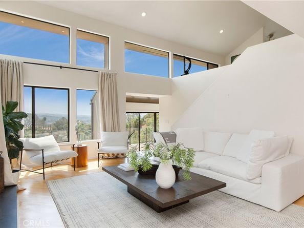 11292 Vista Del Lago, North Tustin CA 92705