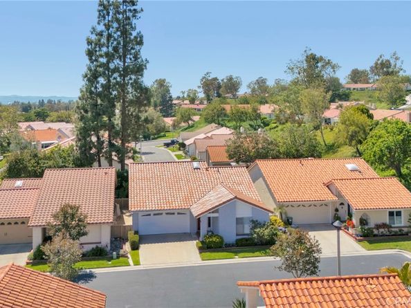 28013 Espinoza, Mission Viejo CA 92692