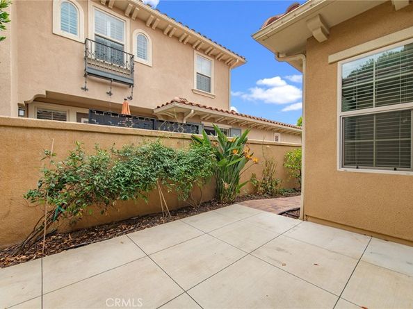 77 Hallmark, Irvine CA 92620