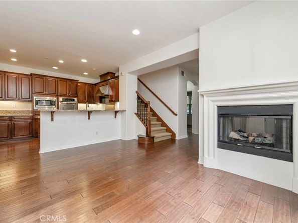 77 Hallmark, Irvine CA 92620