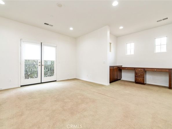 77 Hallmark, Irvine CA 92620