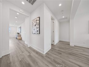 59 Longchamp, Irvine CA 92602