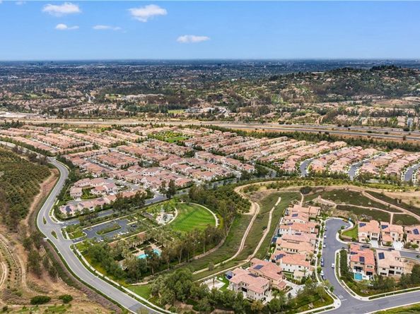 59 Longchamp, Irvine CA 92602