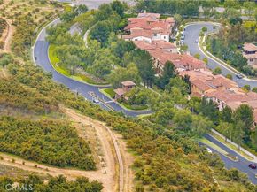 59 Longchamp, Irvine CA 92602