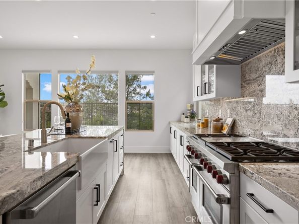 59 Longchamp, Irvine CA 92602