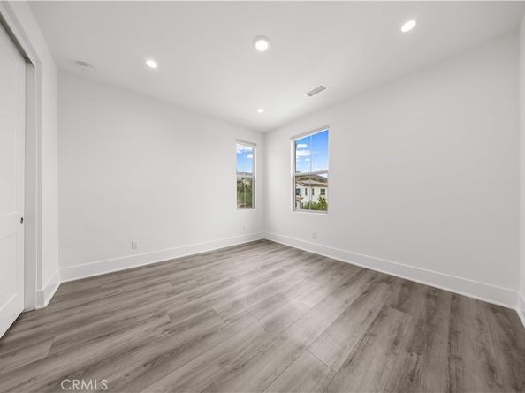 59 Longchamp, Irvine CA 92602