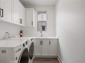 59 Longchamp, Irvine CA 92602