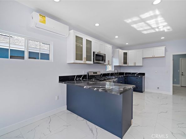 14712 Newland Street, Midway City CA 92655