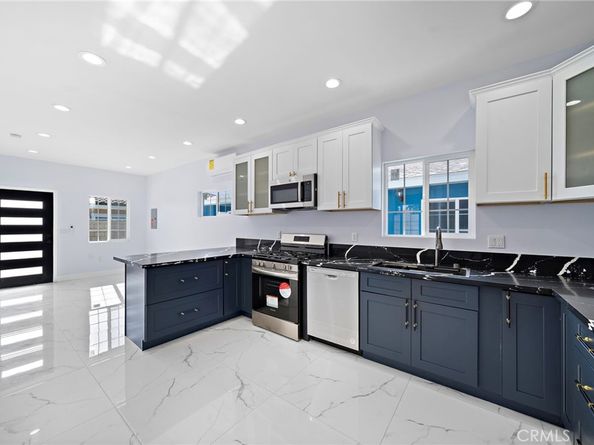 14712 Newland Street, Midway City CA 92655