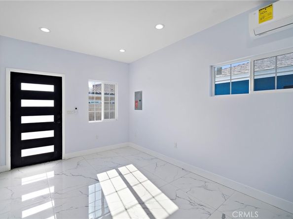 14712 Newland Street, Midway City CA 92655