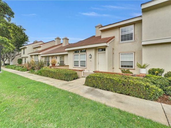 4 Wellesley, Irvine CA 92612