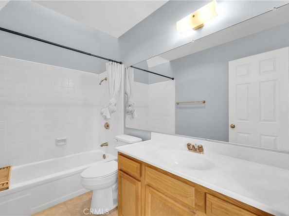 4 Wellesley, Irvine CA 92612