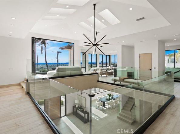 1210 Kings Rd, Newport Beach CA 92663