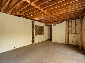 1984 Raymond, Signal Hill CA 90755
