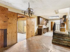 1984 Raymond, Signal Hill CA 90755