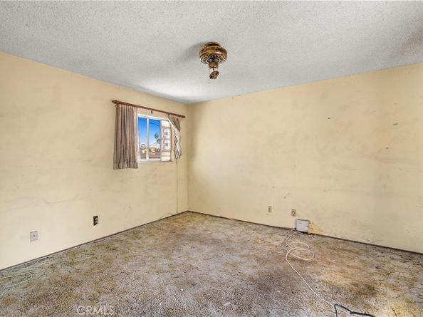 1984 Raymond, Signal Hill CA 90755