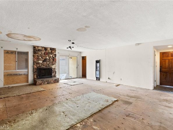 1984 Raymond, Signal Hill CA 90755