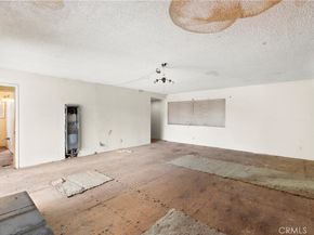 1984 Raymond, Signal Hill CA 90755