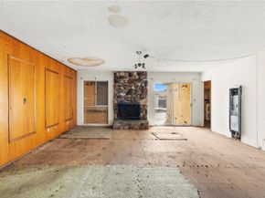 1984 Raymond, Signal Hill CA 90755