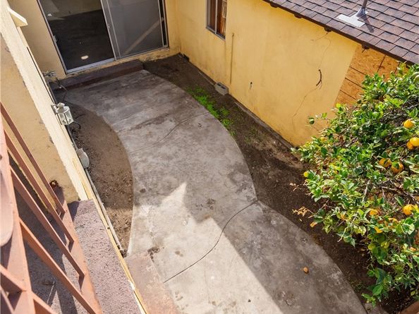 1984 Raymond, Signal Hill CA 90755