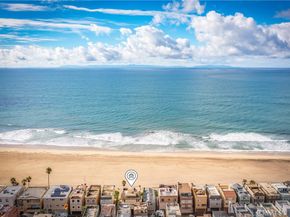 72 A Surfside, Surfside CA 90743