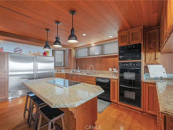 72 A Surfside, Surfside CA 90743