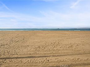 72 A Surfside, Surfside CA 90743