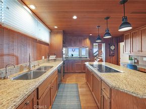 72 A Surfside, Surfside CA 90743