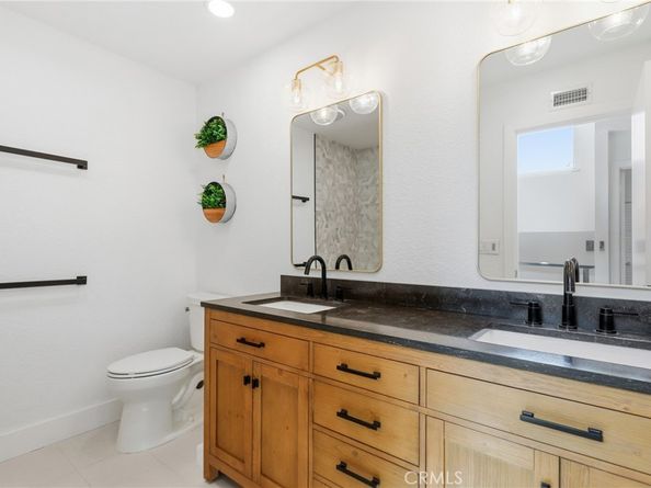 3430 Timber Lk 52, Costa Mesa CA 92626