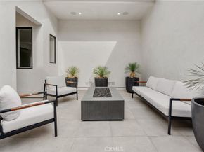 319 1/2 Jasmine, Corona Del Mar CA 92625